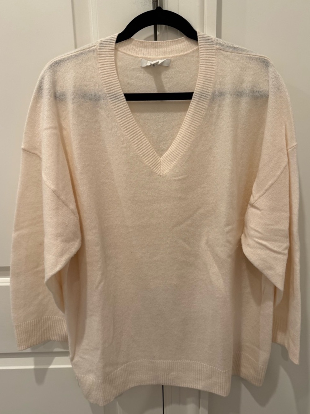 Banana Republic Oversized Lightweight Cashmere V-Neck Sweater XL Ivory